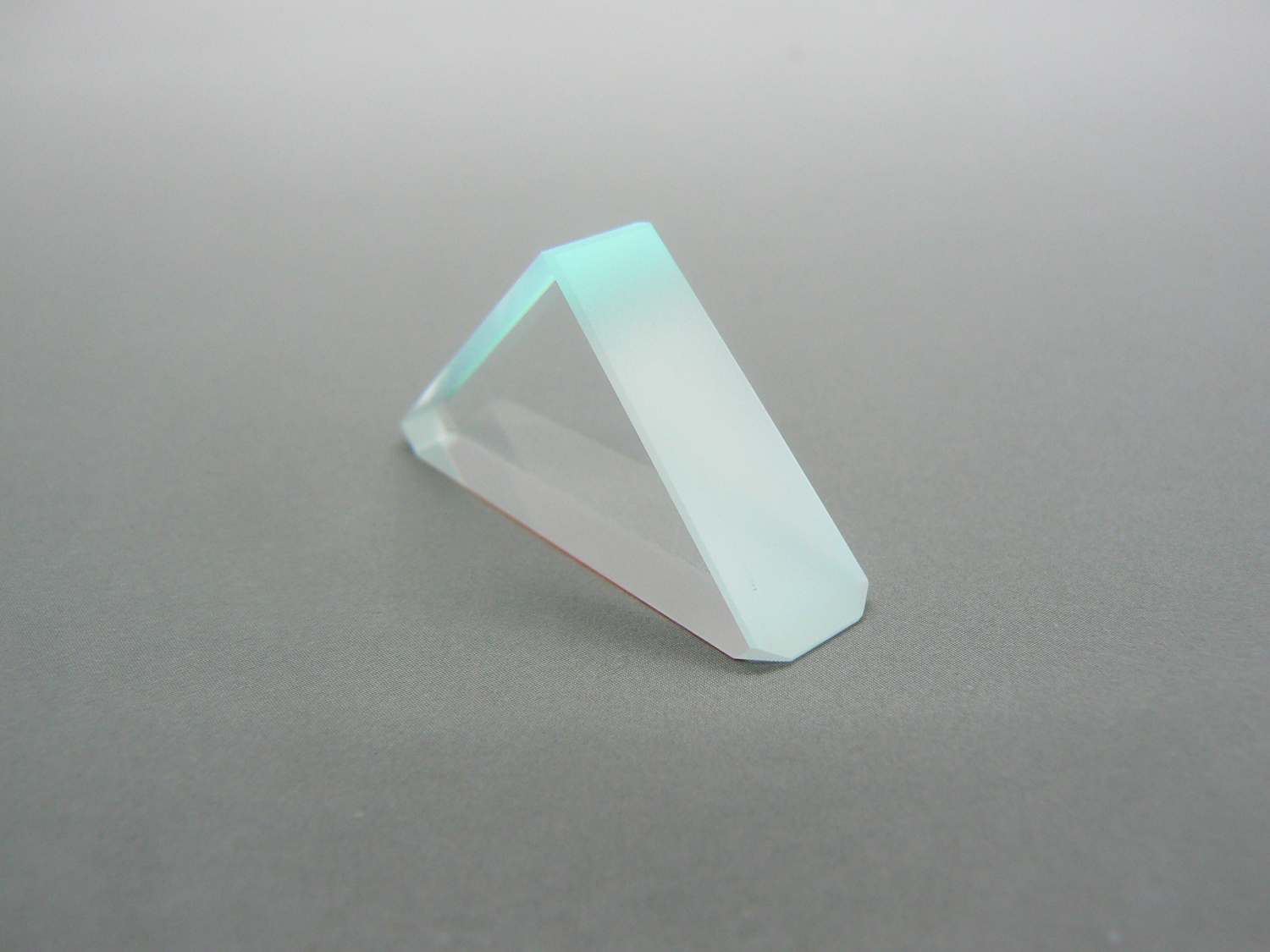 Optical prism a complete guide Sinoptix Optical components