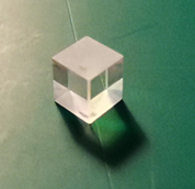 Cube beam spliter