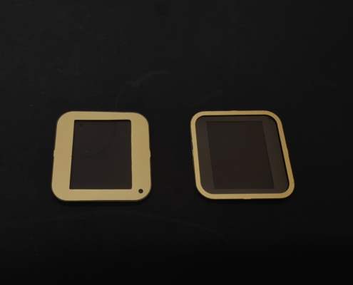 Gold metallization on sapphire